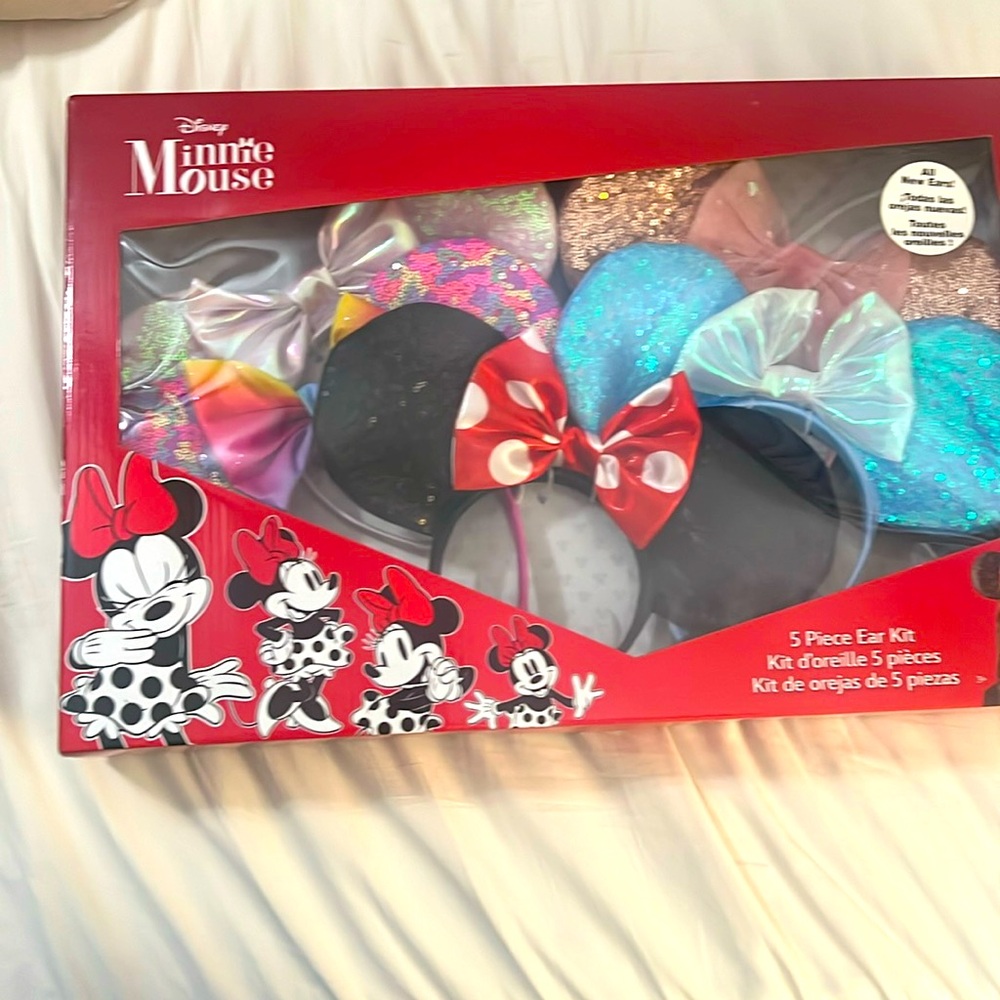 Disney Minnie Mouse 5 piece ear kit